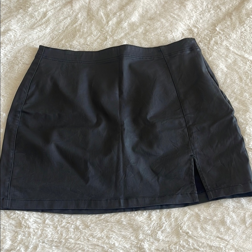 Classic Black Mini Skirt